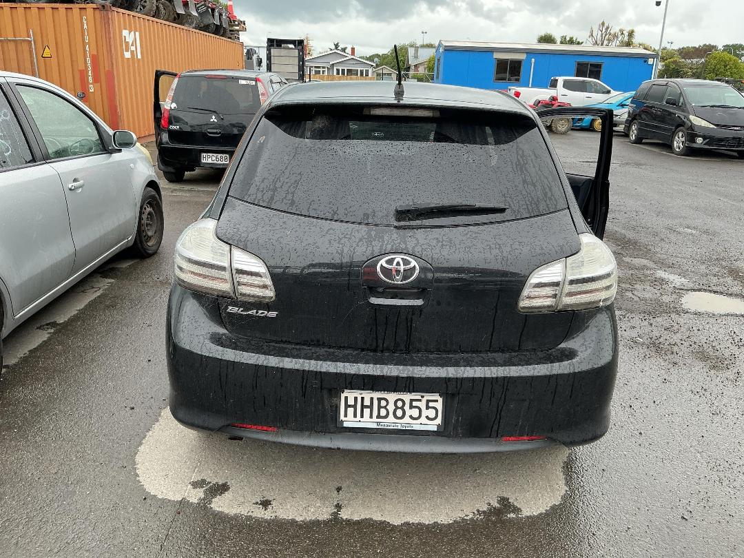 Photo '5' of Toyota Blade Photo '5' of Toyota Blade