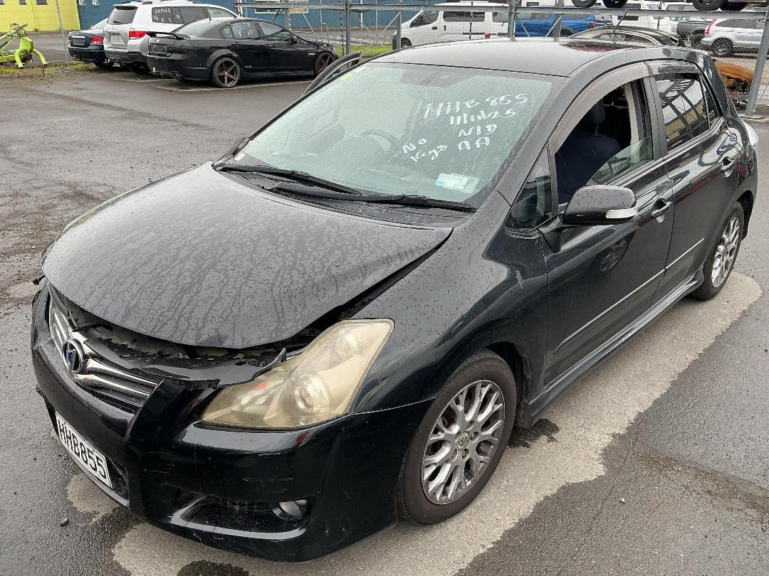 Photo '3' of Toyota Blade Photo '3' of Toyota Blade