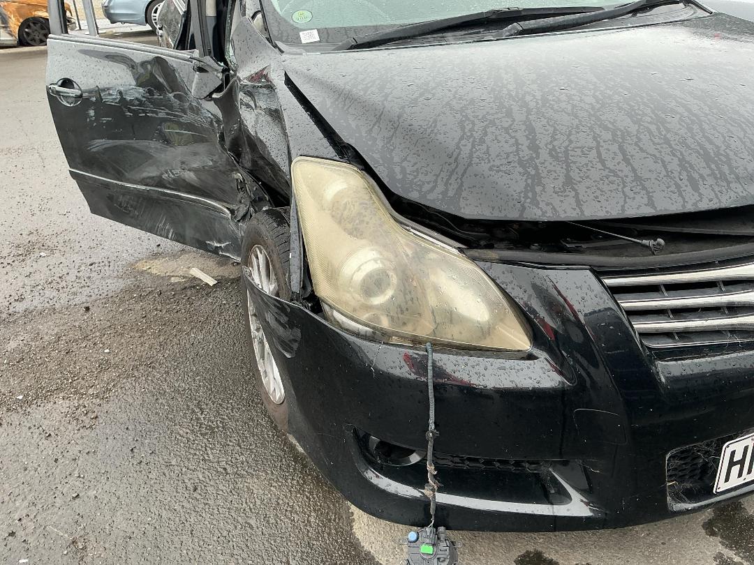 Photo '9' of Toyota Blade Photo '9' of Toyota Blade