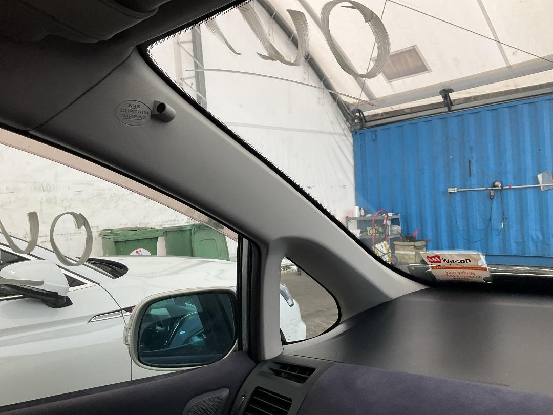 Photo '25' of Toyota Blade Photo '25' of Toyota Blade