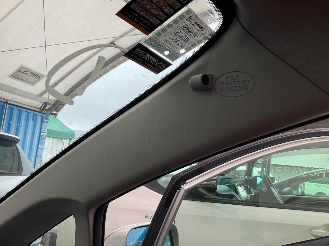 Photo '26' of Toyota Blade Photo '26' of Toyota Blade