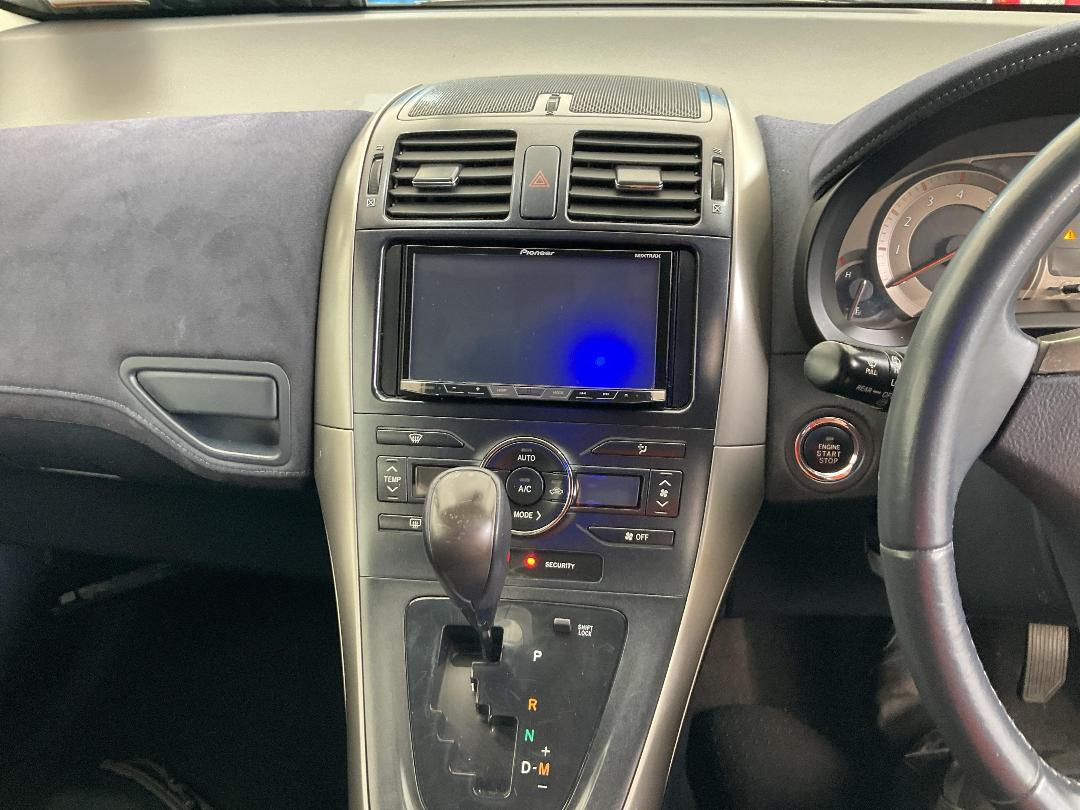 Photo '27' of Toyota Blade Photo '27' of Toyota Blade