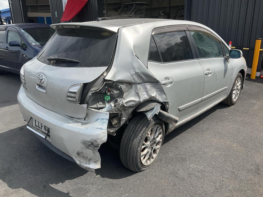 Photo '4' of Toyota Blade Photo '4' of Toyota Blade