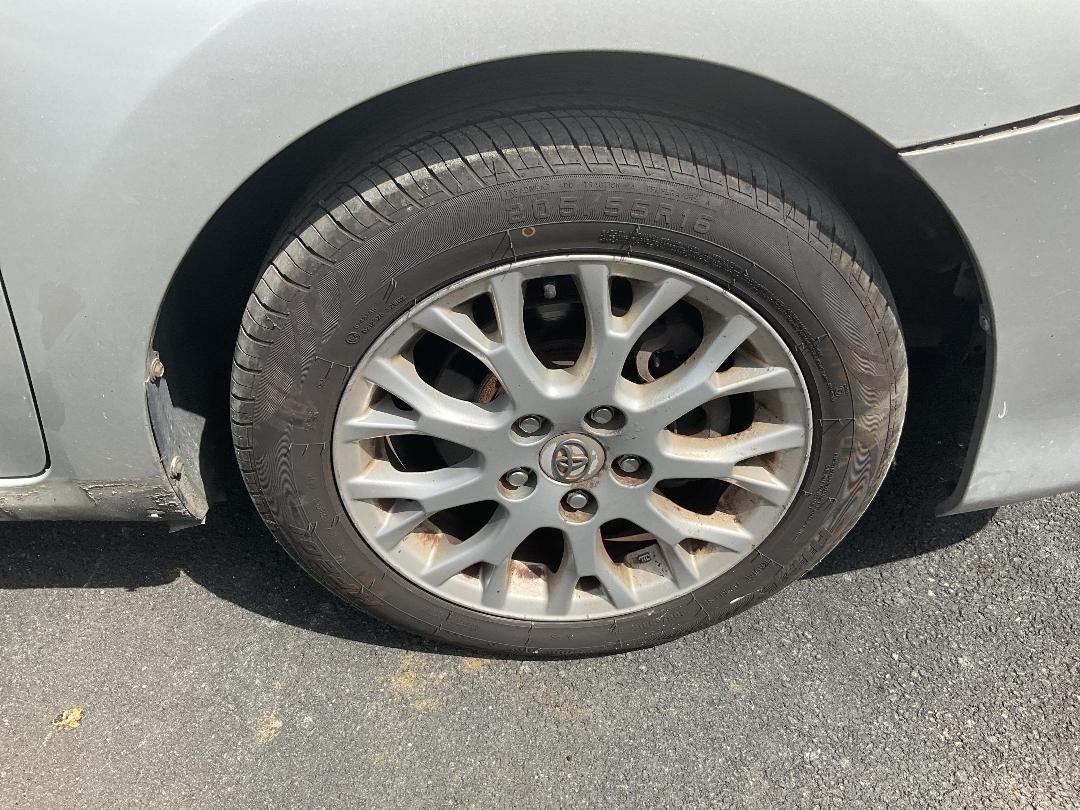 Photo '9' of Toyota Blade Photo '9' of Toyota Blade