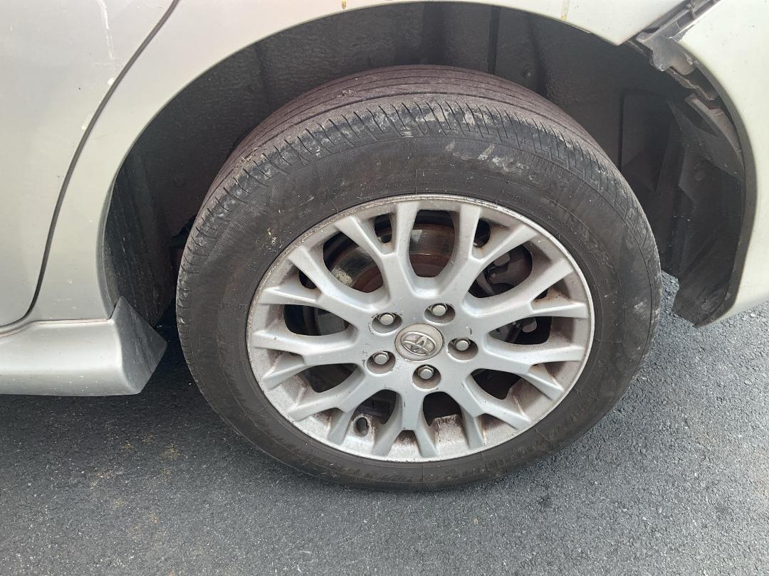 Photo '11' of Toyota Blade Photo '11' of Toyota Blade