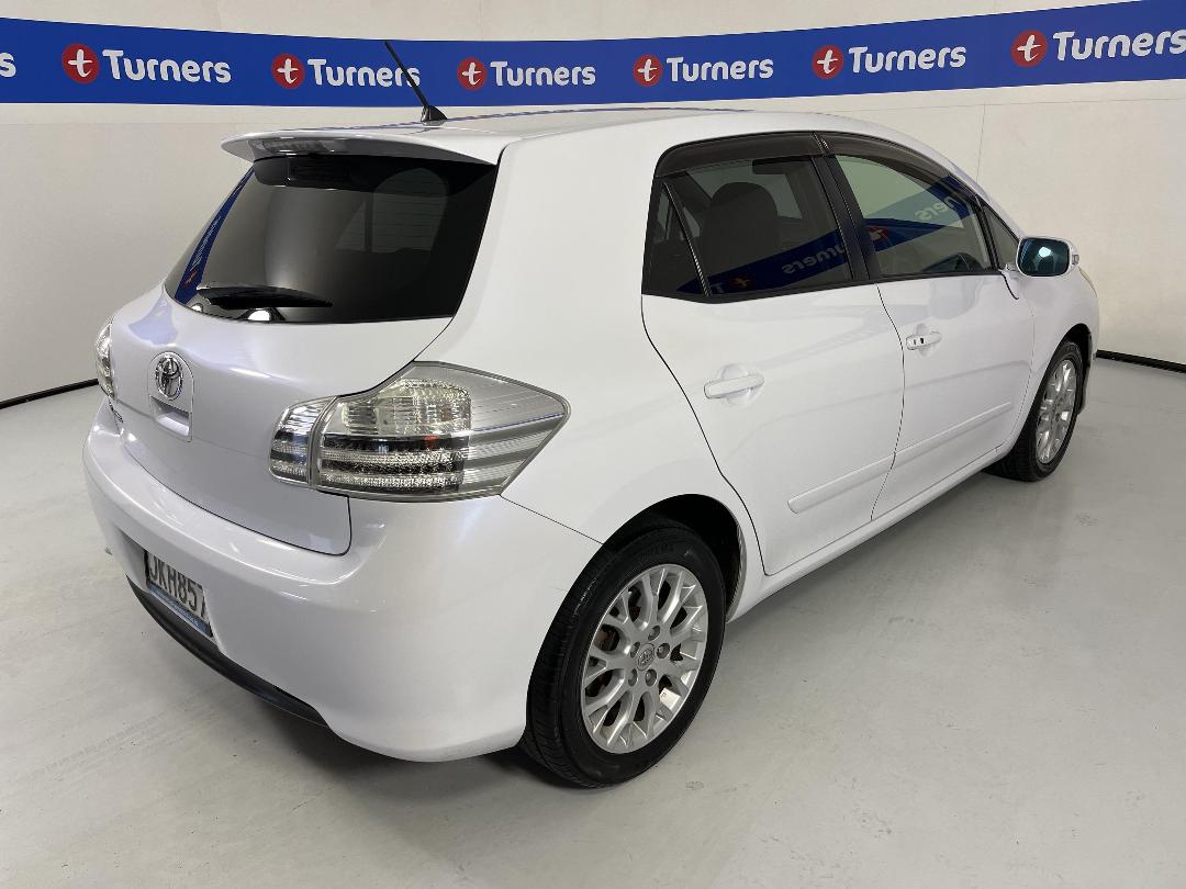 Photo '7' of Toyota Blade Photo '7' of Toyota Blade