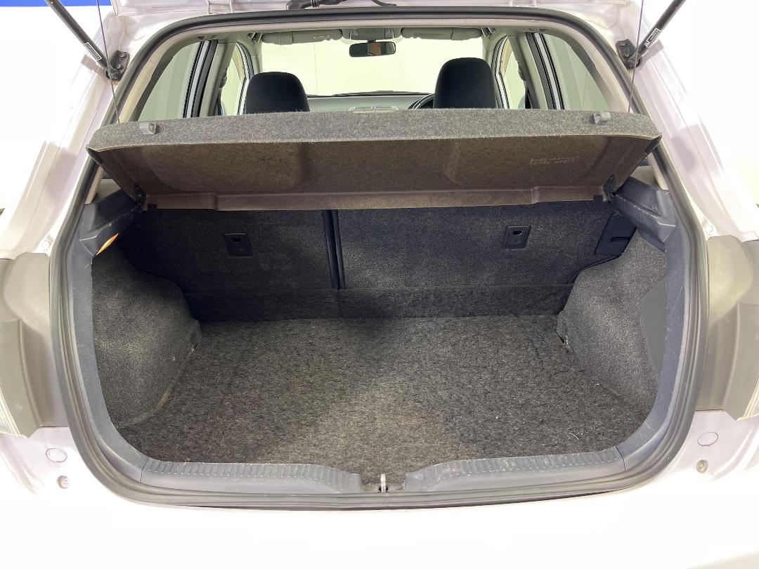 Photo '14' of Toyota Blade Photo '14' of Toyota Blade