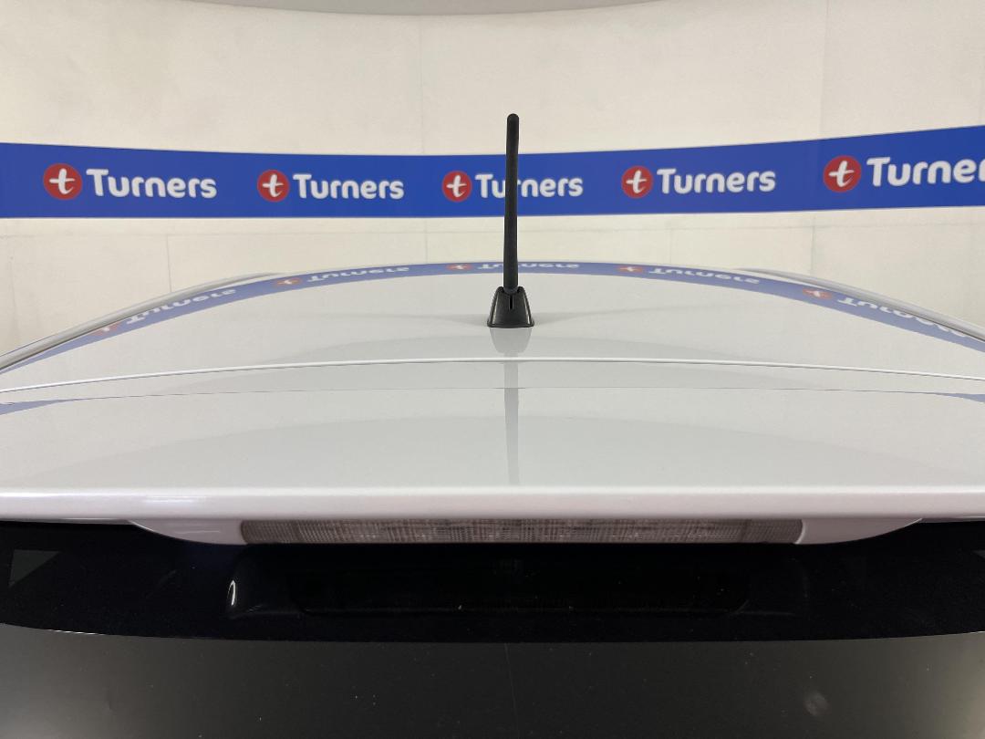 Photo '26' of Toyota Blade Photo '26' of Toyota Blade