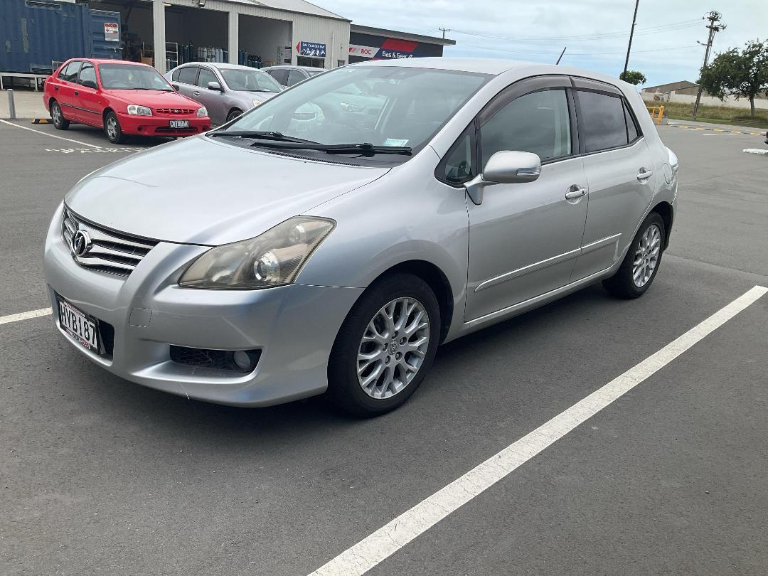 Photo '5' of Toyota Blade Photo '5' of Toyota Blade