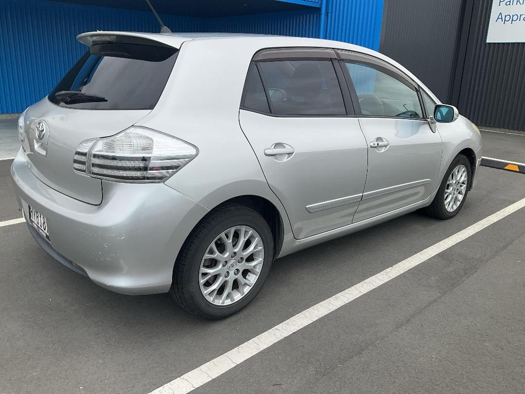 Photo '8' of Toyota Blade Photo '8' of Toyota Blade