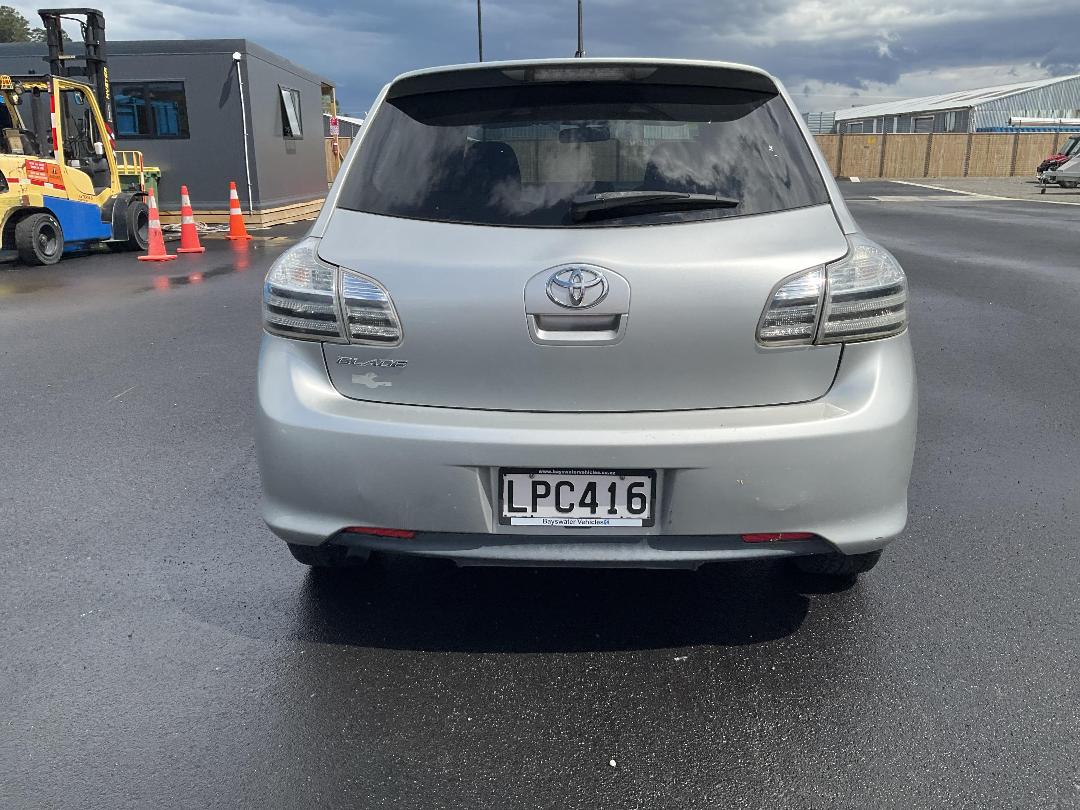 Photo '5' of Toyota Blade Photo '5' of Toyota Blade