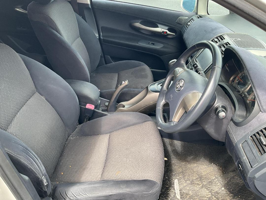 Photo '13' of Toyota Blade Photo '13' of Toyota Blade