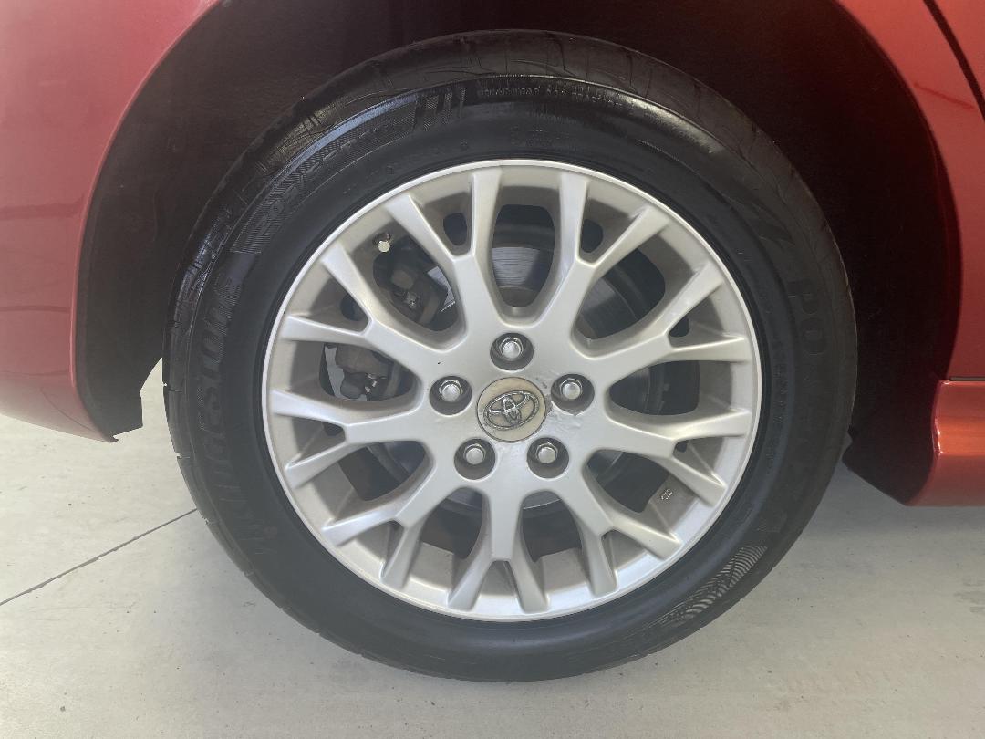 Photo '12' of Toyota Blade Photo '12' of Toyota Blade