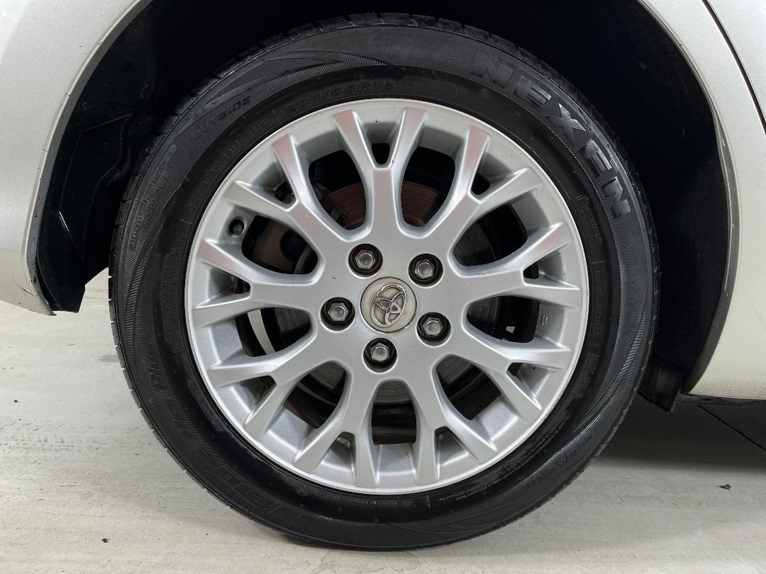 Photo '12' of Toyota Blade