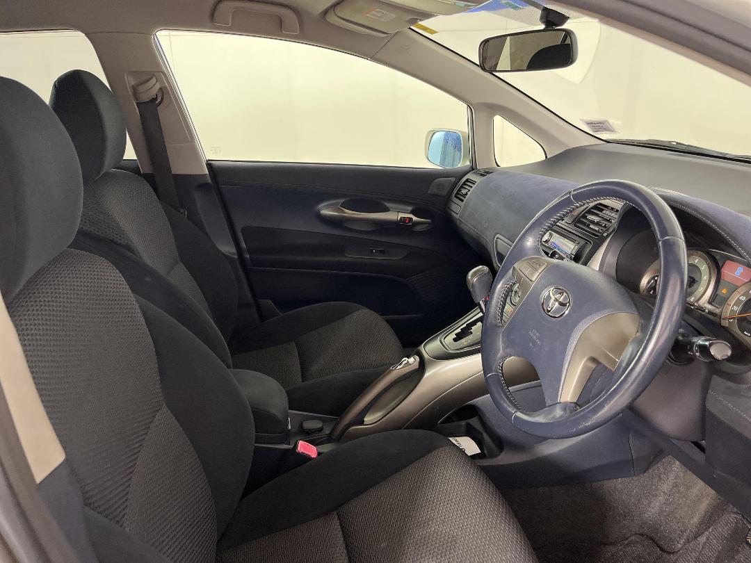 Photo '16' of Toyota Blade