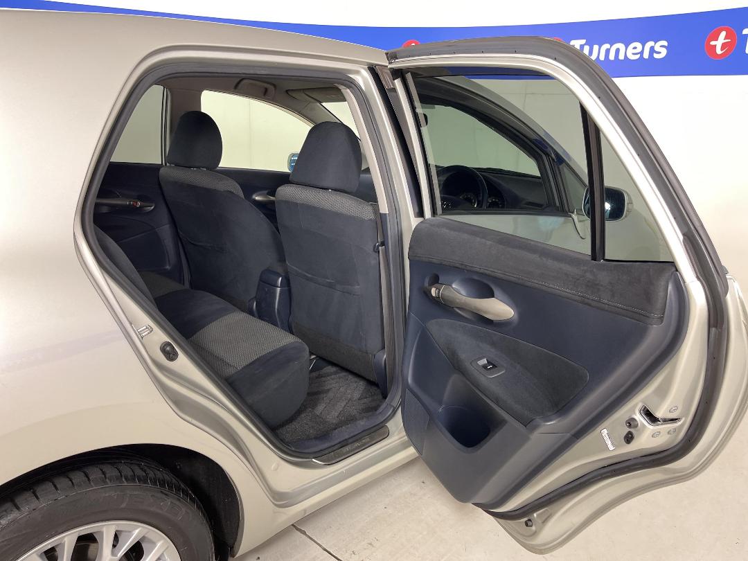 Photo '19' of Toyota Blade