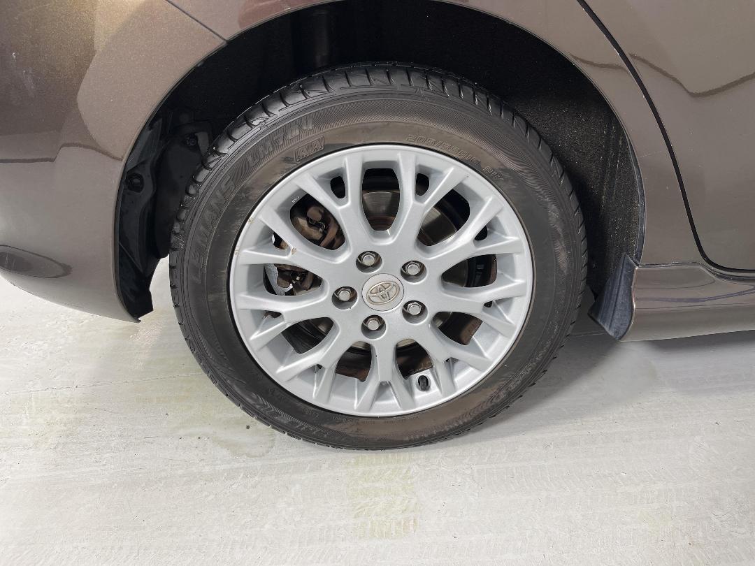 Photo '12' of Toyota Blade