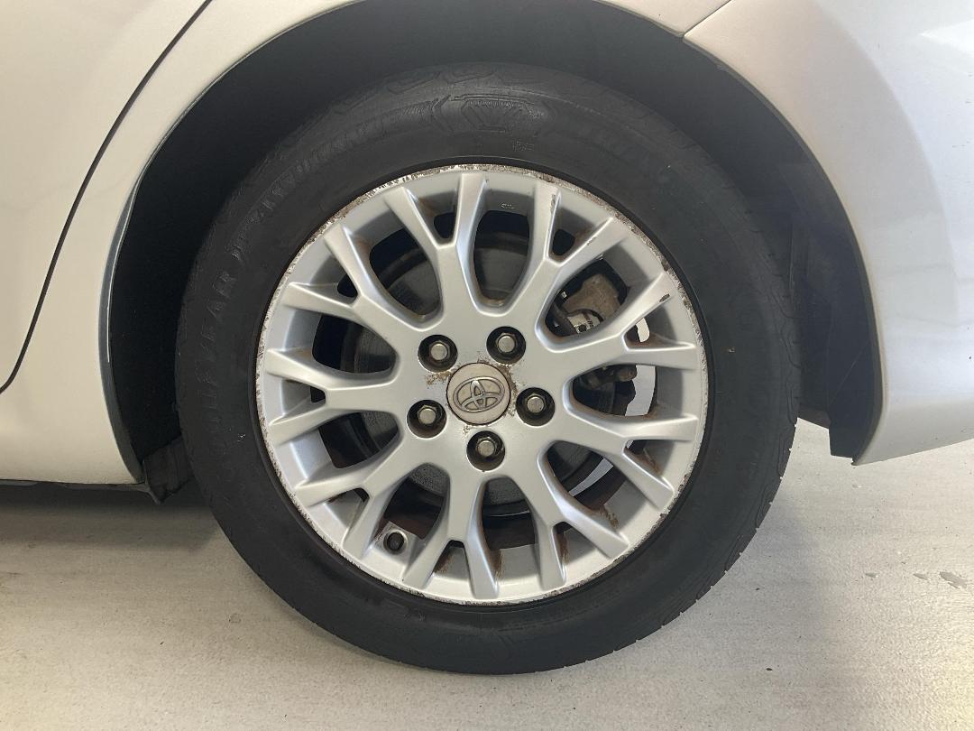 Photo '11' of Toyota Blade Photo '11' of Toyota Blade