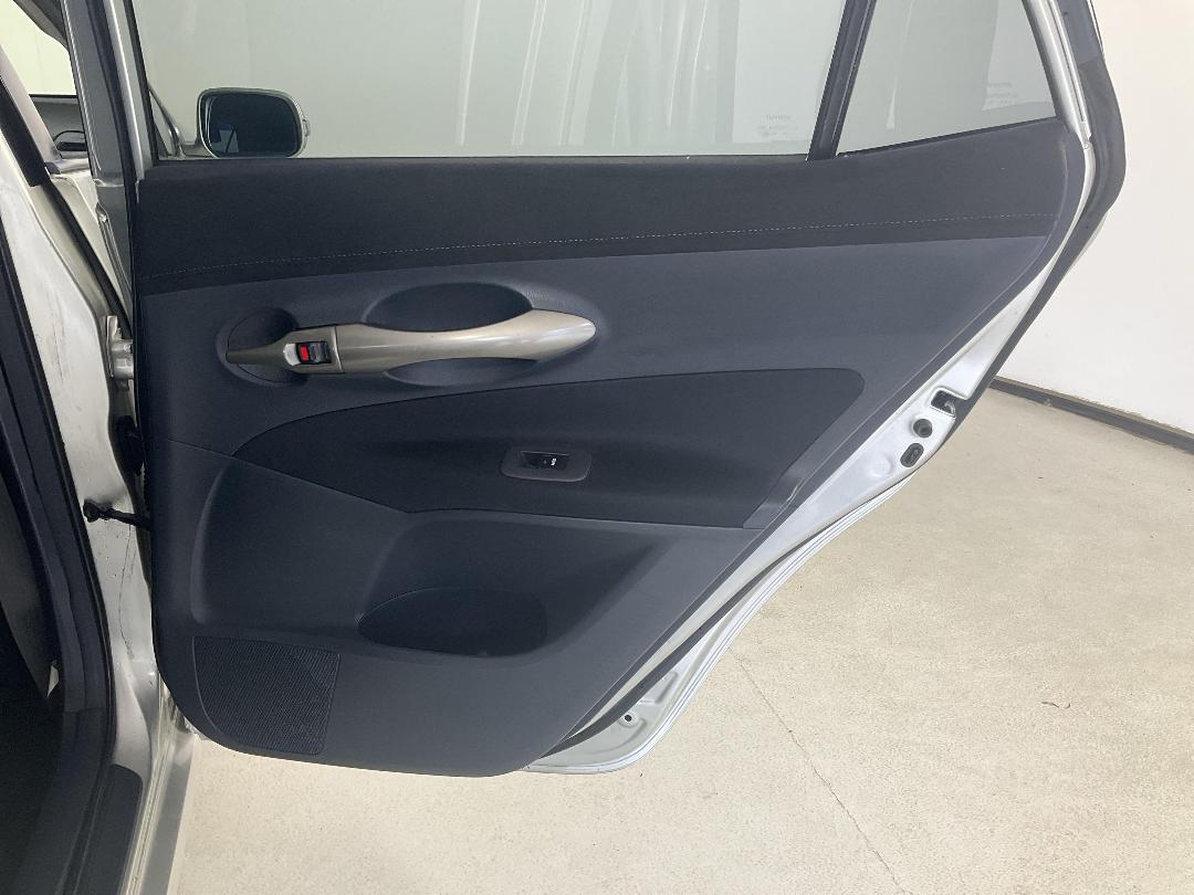 Photo '19' of Toyota Blade Photo '19' of Toyota Blade