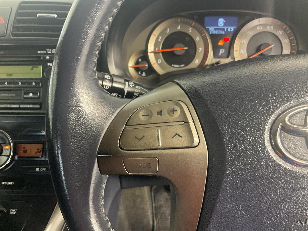 Photo '26' of Toyota Blade Photo '26' of Toyota Blade