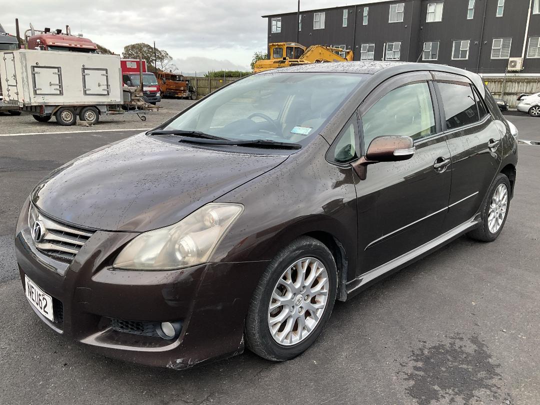 Photo '5' of Toyota Blade Photo '5' of Toyota Blade