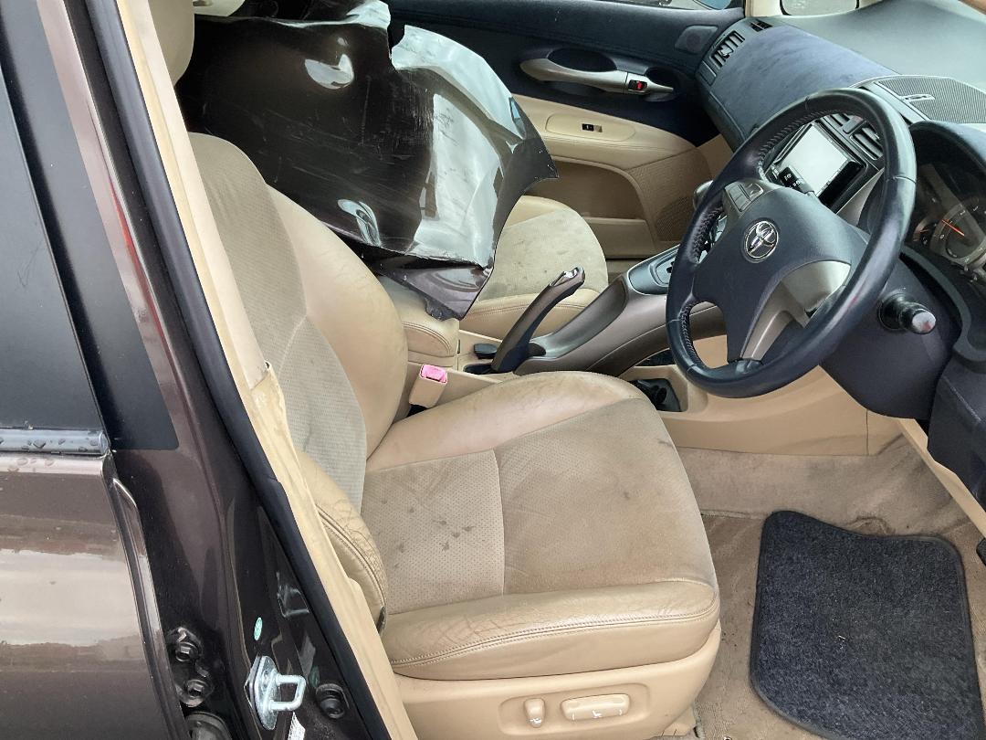 Photo '12' of Toyota Blade Photo '12' of Toyota Blade