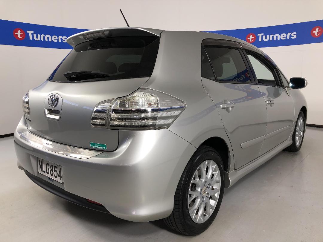 Photo '7' of Toyota Blade Photo '7' of Toyota Blade