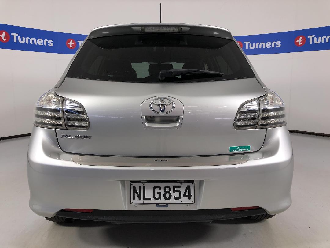 Photo '6' of Toyota Blade Photo '6' of Toyota Blade