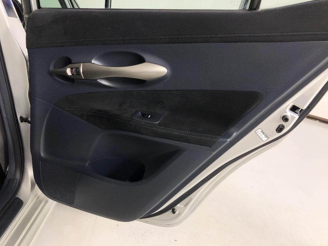 Photo '19' of Toyota Blade Photo '19' of Toyota Blade