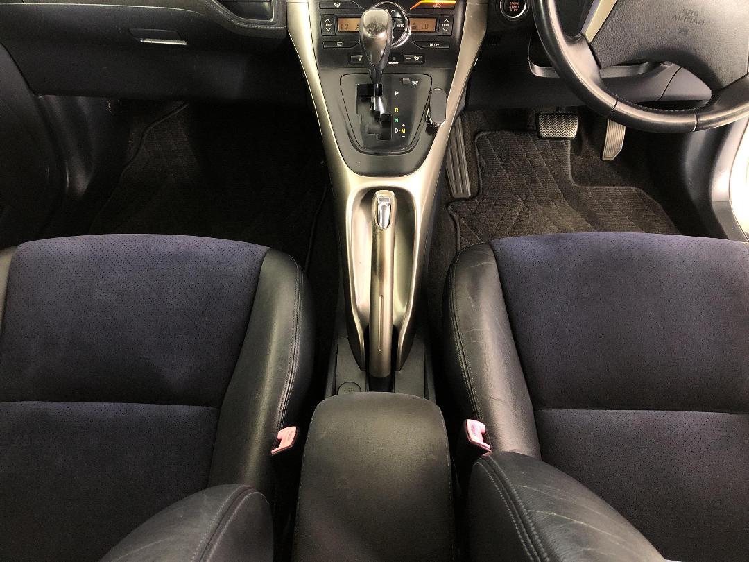 Photo '18' of Toyota Blade Photo '18' of Toyota Blade