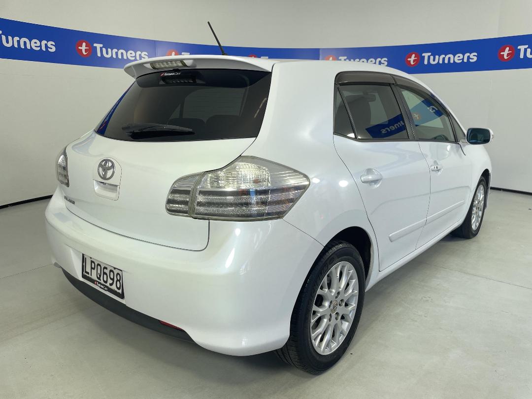 Photo '7' of Toyota Blade Photo '7' of Toyota Blade