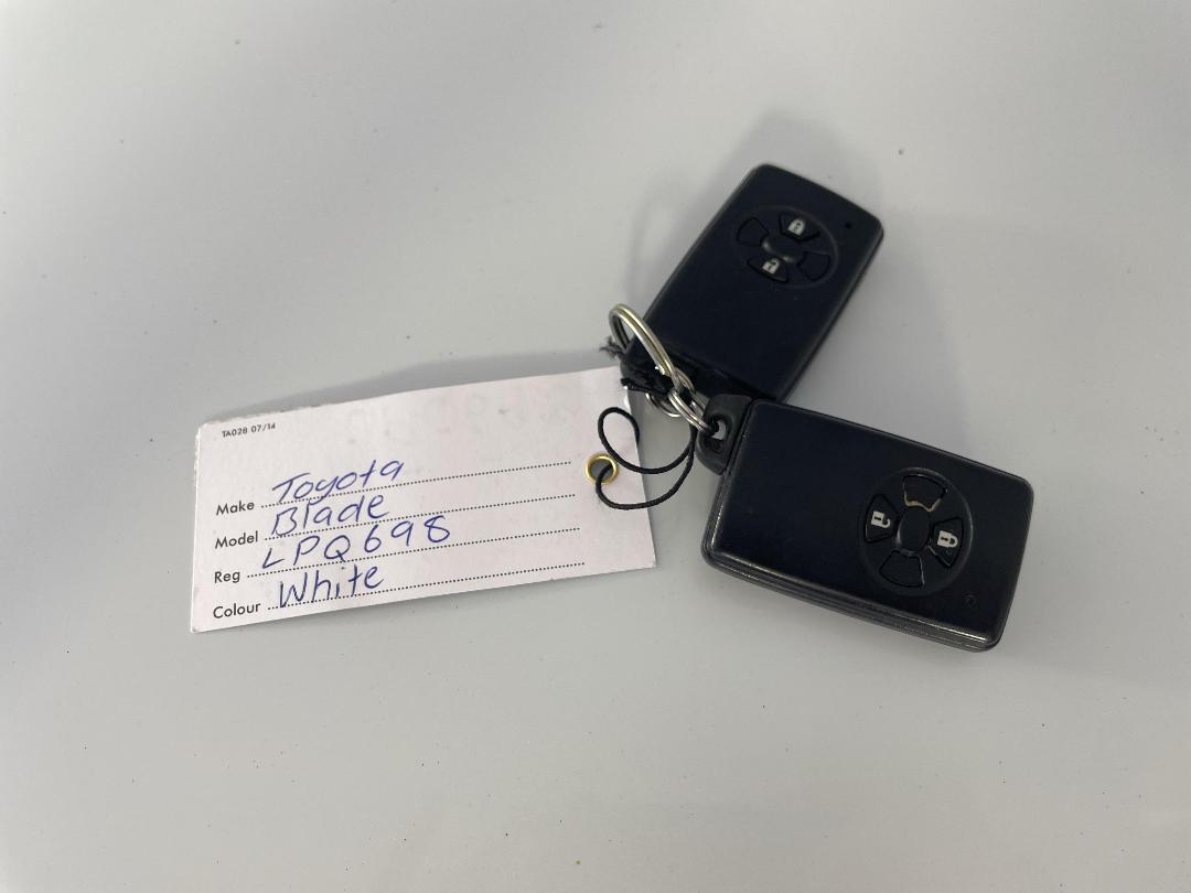 Photo '22' of Toyota Blade Photo '22' of Toyota Blade