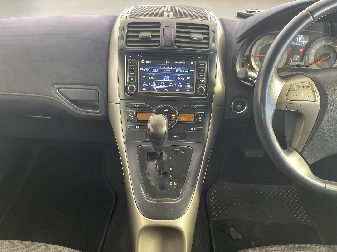 Photo '18' of Toyota Blade Photo '18' of Toyota Blade