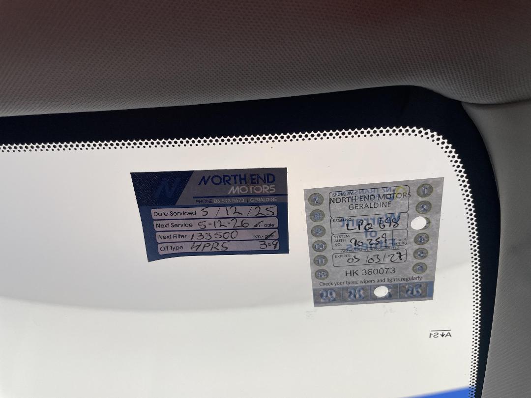 Photo '26' of Toyota Blade Photo '26' of Toyota Blade