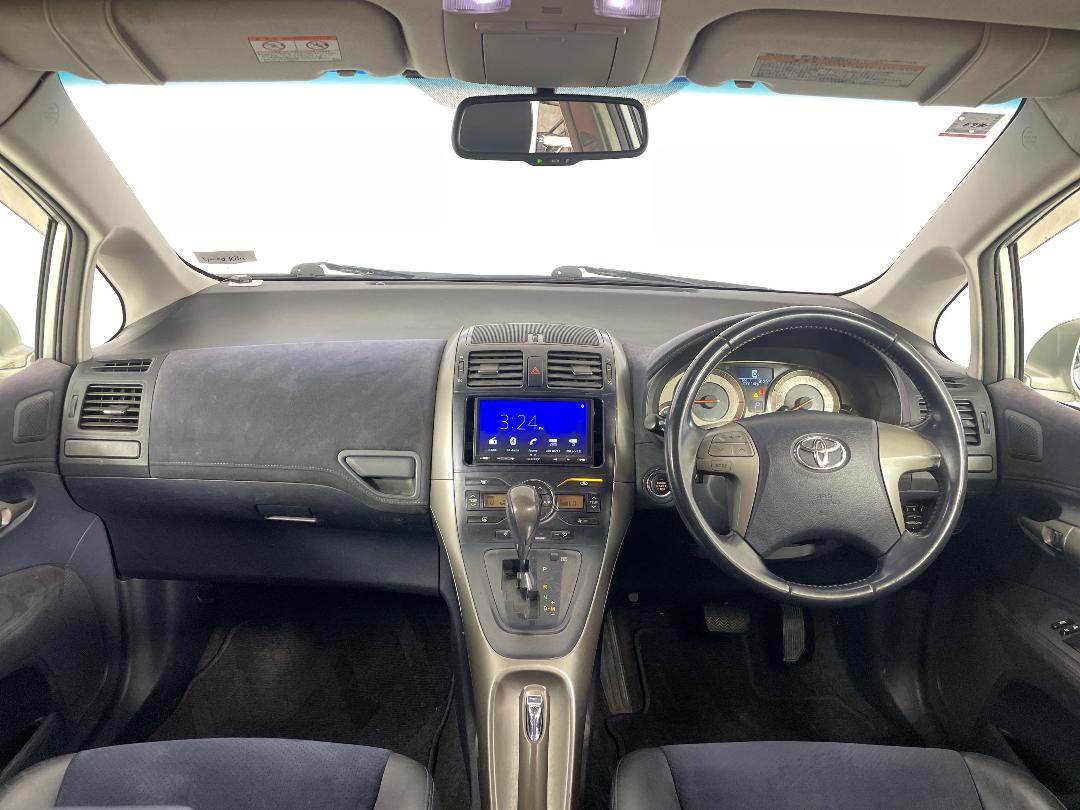 Photo '17' of Toyota Blade Photo '17' of Toyota Blade