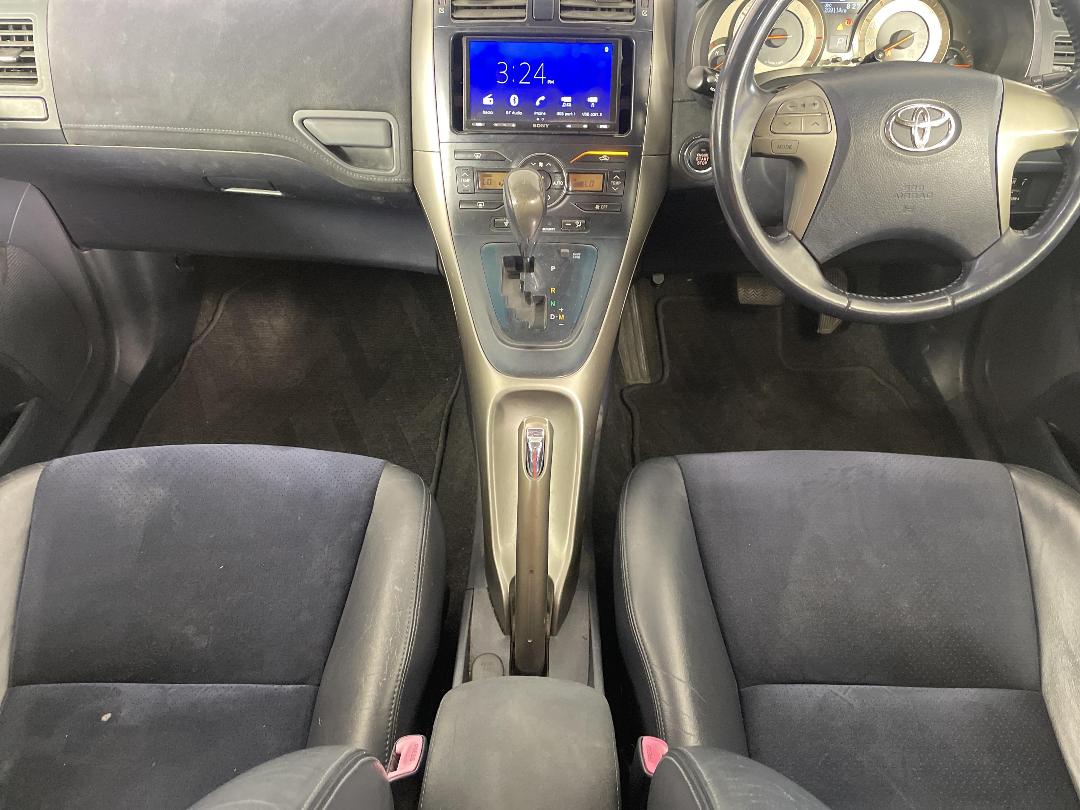 Photo '18' of Toyota Blade Photo '18' of Toyota Blade