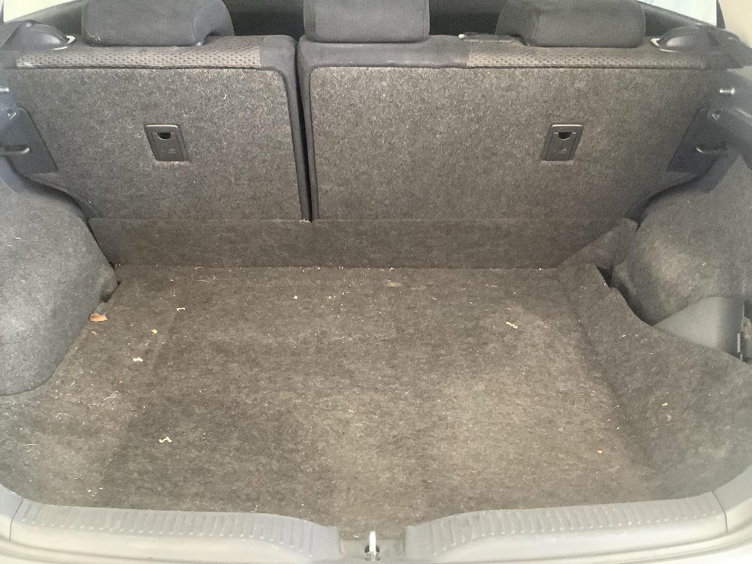 Photo '8' of Toyota Blade Photo '8' of Toyota Blade