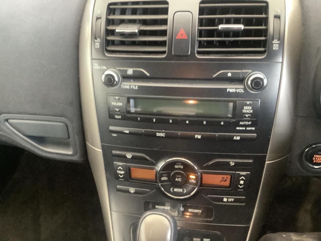 Photo '17' of Toyota Blade Photo '17' of Toyota Blade