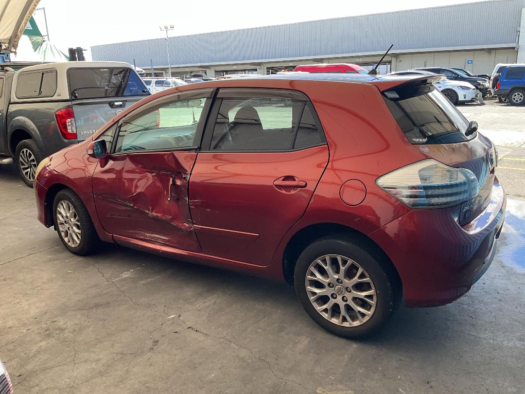 Photo '4' of Toyota Blade Photo '4' of Toyota Blade