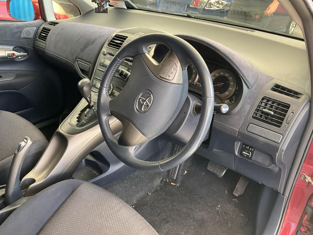 Photo '20' of Toyota Blade Photo '20' of Toyota Blade