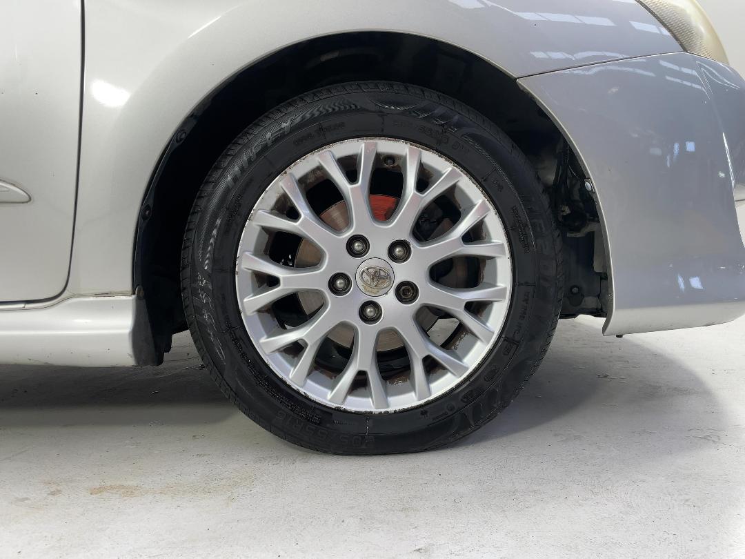 Photo '9' of Toyota Blade Photo '9' of Toyota Blade