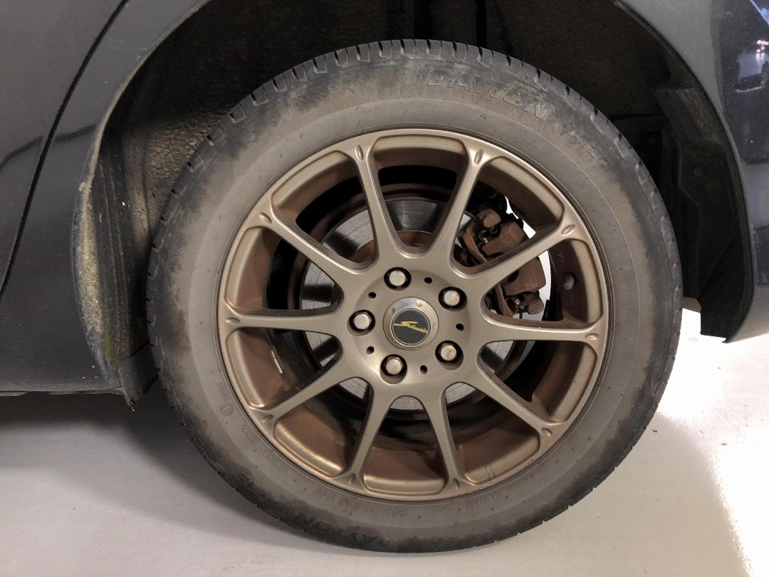 Photo '11' of Toyota Blade Photo '11' of Toyota Blade