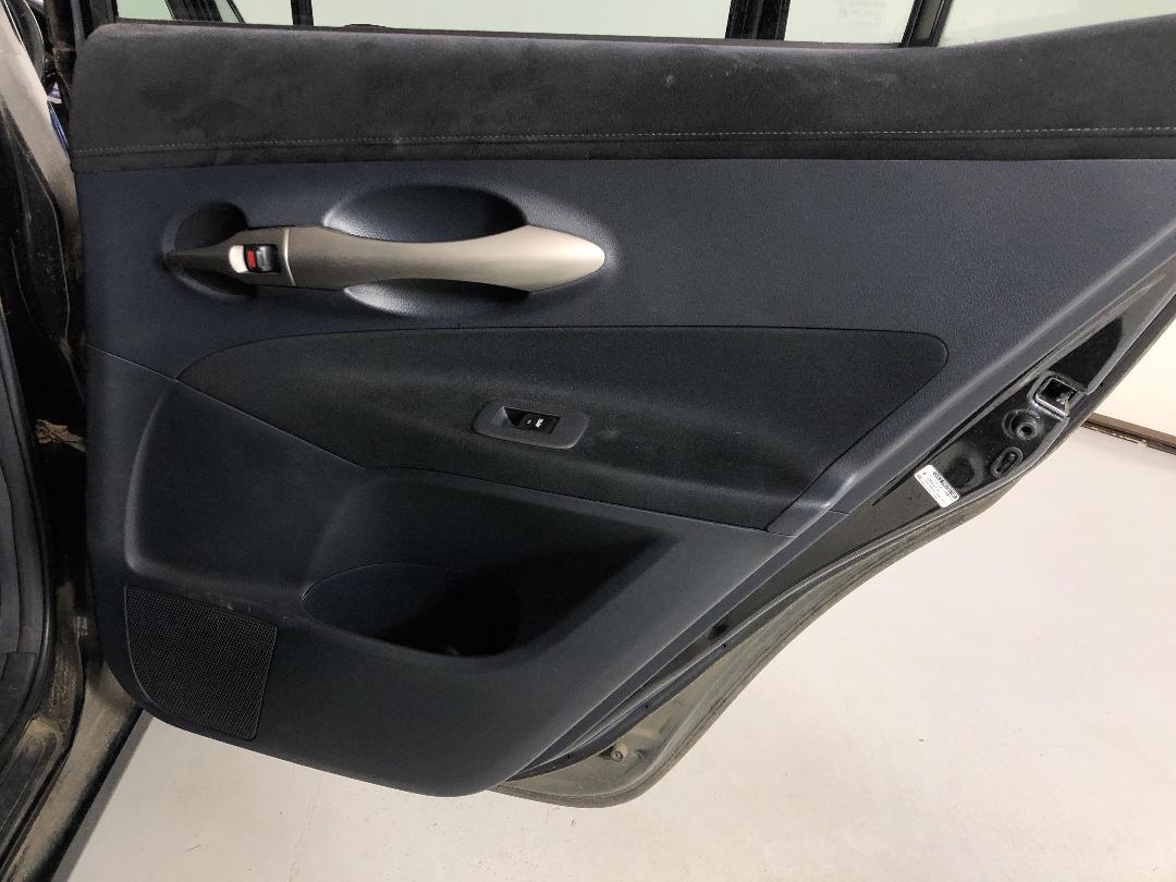 Photo '17' of Toyota Blade Photo '17' of Toyota Blade