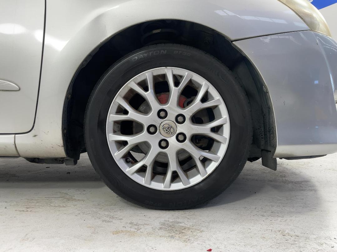 Photo '9' of Toyota Blade Photo '9' of Toyota Blade