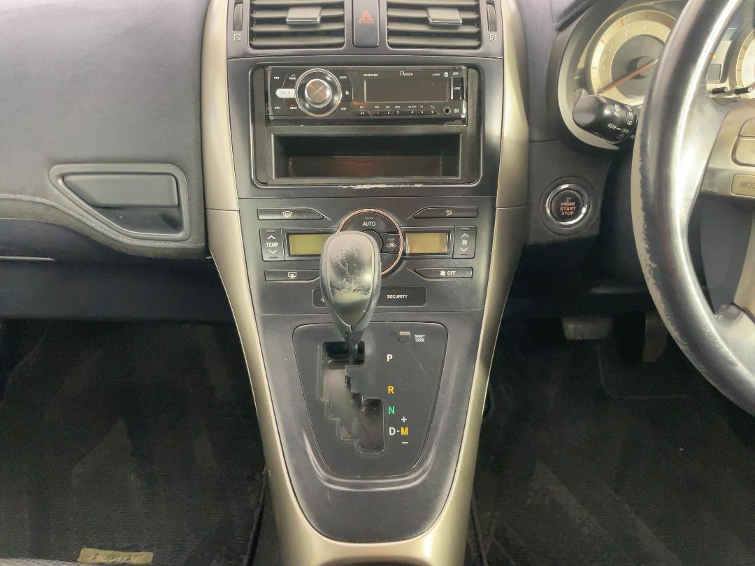 Photo '18' of Toyota Blade Photo '18' of Toyota Blade