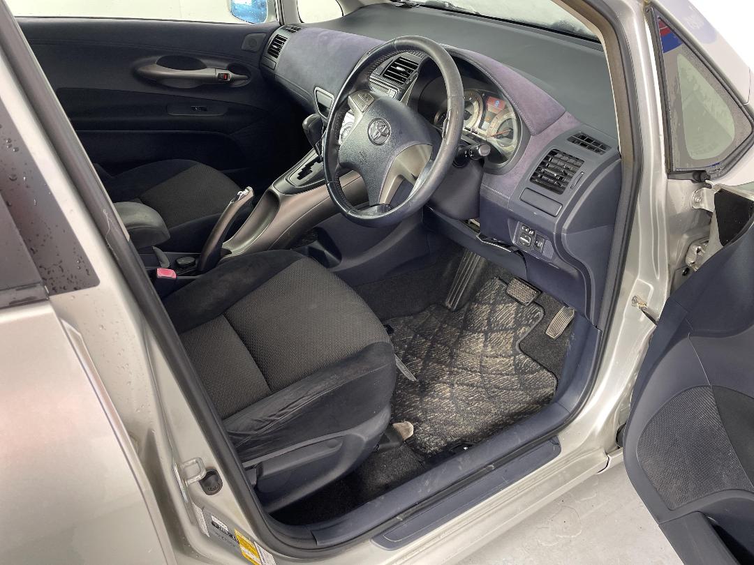 Photo '16' of Toyota Blade