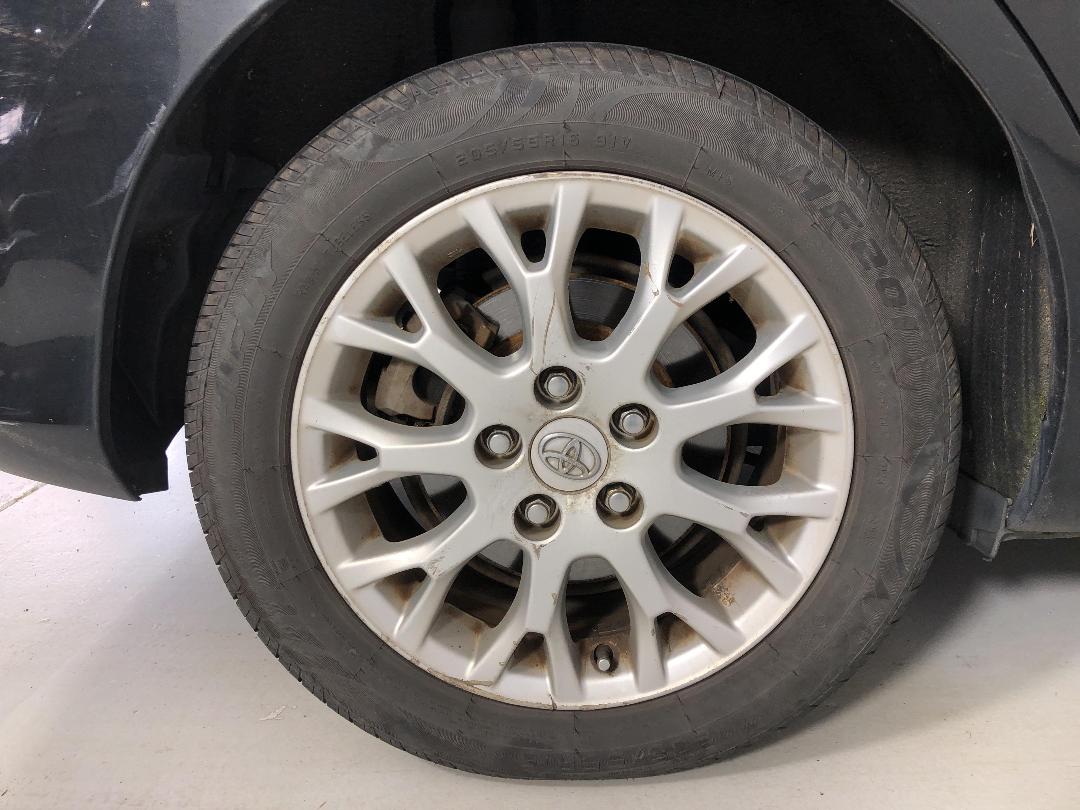 Photo '8' of Toyota Blade