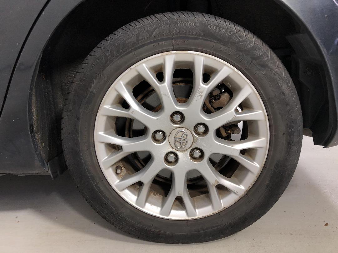 Photo '11' of Toyota Blade