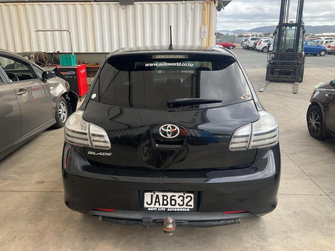 Photo '4' of Toyota Blade