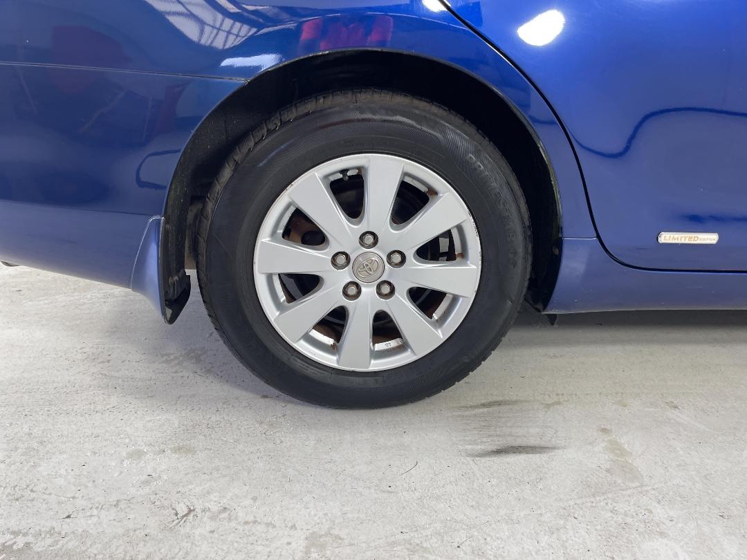 Photo '12' of Toyota Camry